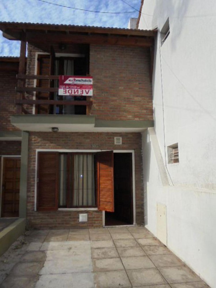 Casa de 2 dormitorios en Mar del Plata, Argentina No. 103524