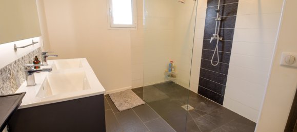 3 Schlafzimmer Haus in Sadirac, France, Nr. 101733 4