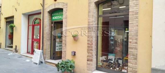 75m² Commercial property in Umbertide, Italy No. 328100 2