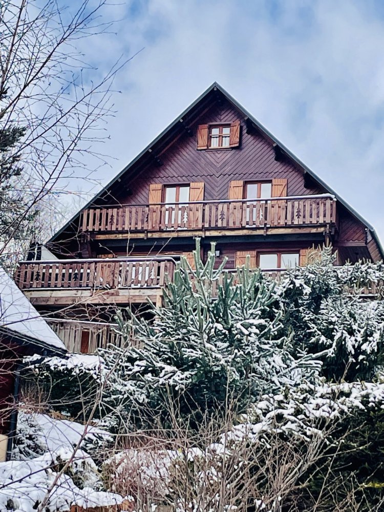 Дом с 5 спальнями в Бес-э-Сен-Анастез, Франция № 195475