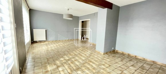 3 bedrooms Apartment in Lesquin, France No. 213193 4