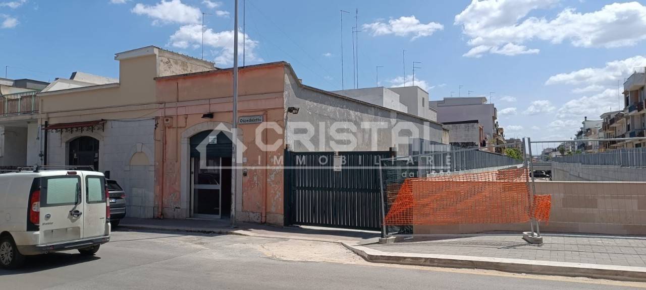 Gewerbliche Immobilie in Andria, Italy 120m², Nr. 272166