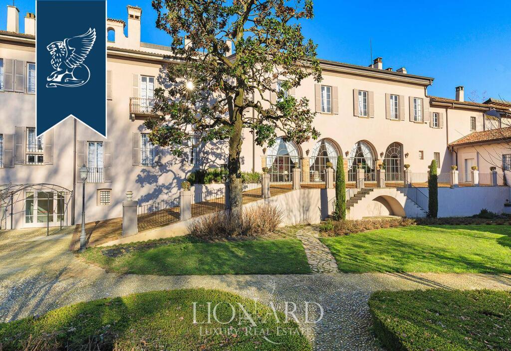 7 bedrooms Castles in Bertonico, Italy No. 56590