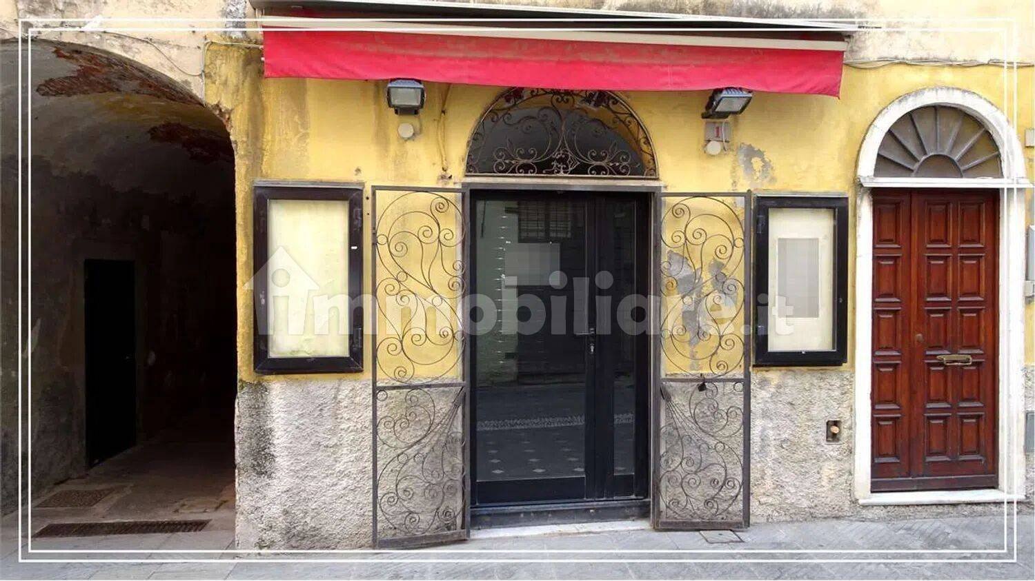 1 room Commercial property in Borghetto Santo Spirito, Italy No. 395973