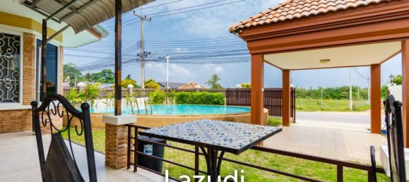 4 bedrooms Villa in Cha-am, Thailand No. 14467 3