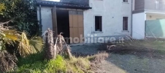 4 bedrooms Villa in Veronella, Italy No. 60849 3