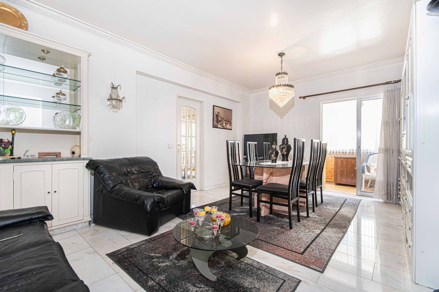 3 bedrooms Apartment in Almada, Portugal No. 220813