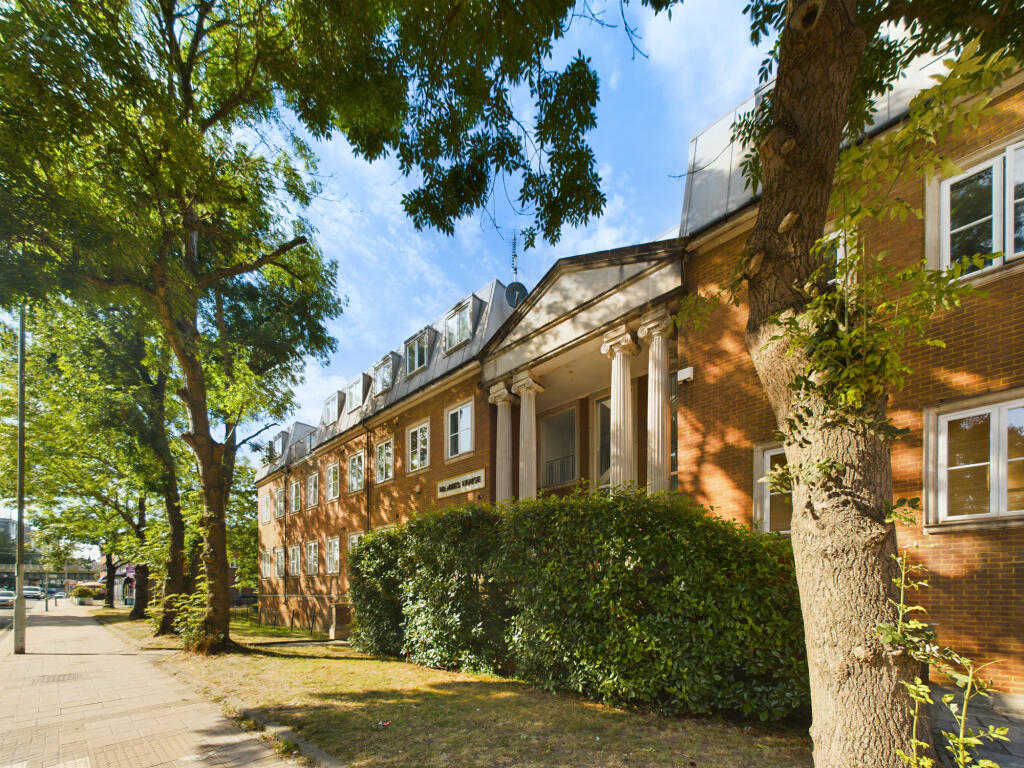 1 bedroom Apartment in Beckenham, United Kingdom No. 923