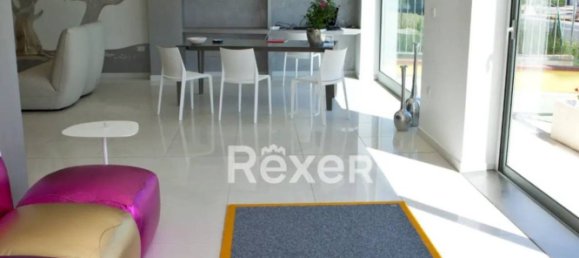 Casa T16 em Roseto degli Abruzzi, Italy N.º 322643 3