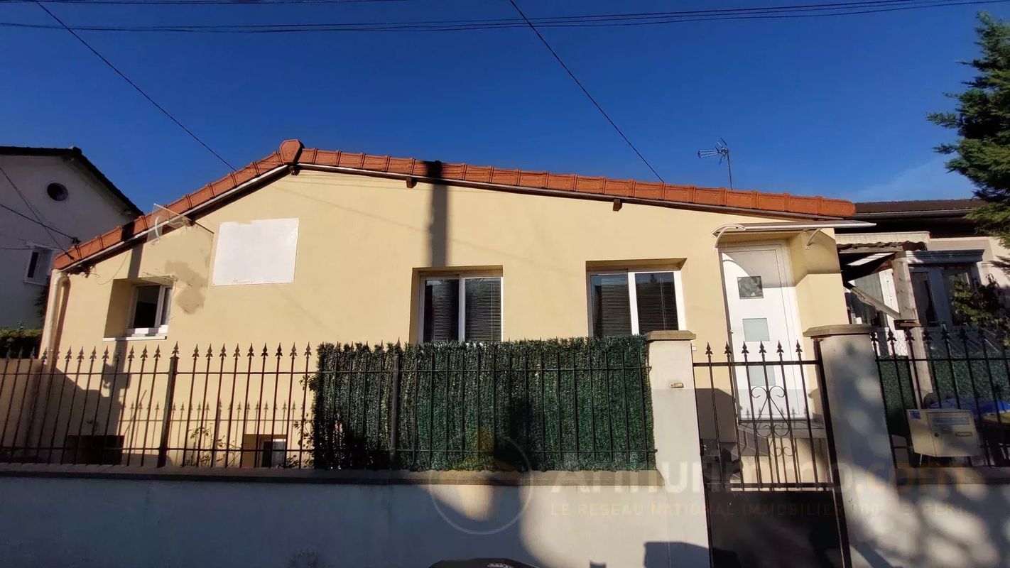 2 Schlafzimmer Haus in Livry-Gargan, France, Nr. 186257