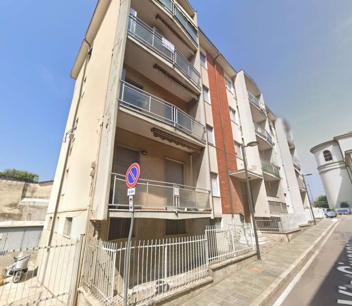 3غرفة شقة في Calusco d'Adda, Italy رقم 259024