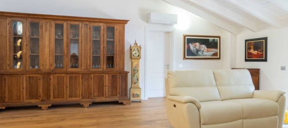 4غرفة بانتهاوس في Modena, Italy رقم 298840 3