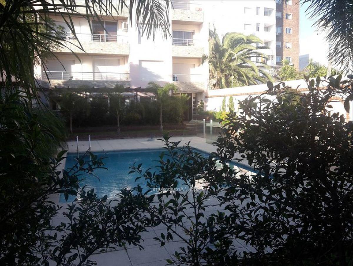 2 bedrooms Apartment in Montevideo, Uruguay No. 12293