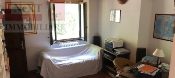 6 rooms House in Rignano sull'Arno, Italy No. 22003 14