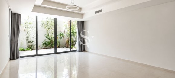 4 bedrooms Townhouse for sale in wasl gate, Dubai, UAE № 194361 3