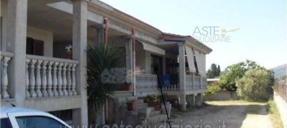 Дом с 11 комнатами в Ольбия, Италия № 47491 16