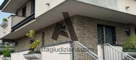 3 chambres Appartement à Paderno Dugnano, Italy No. 364976 2