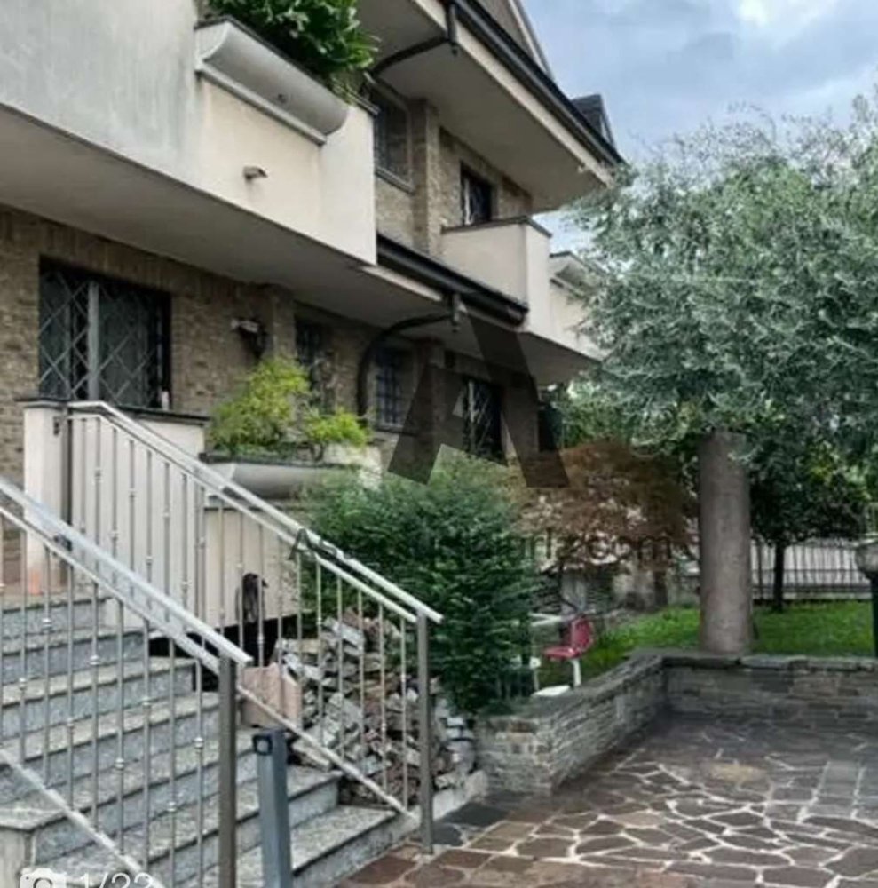 3 chambres Appartement à Paderno Dugnano, Italy No. 364976