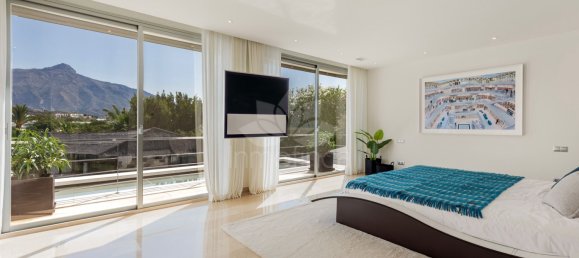 7 bedrooms Villa in Marbella, Spain No. 120413 8