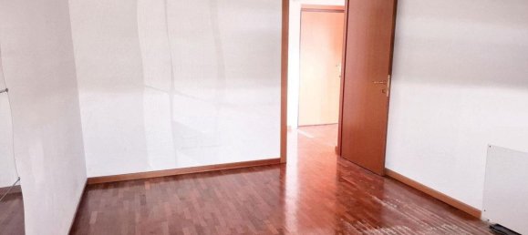 2 rooms Apartment in Monza, Italy No. 185221 3