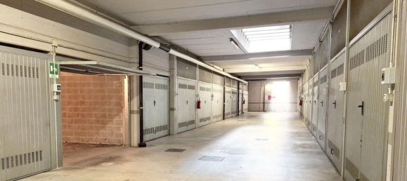 2 rooms Apartment in Monza, Italy No. 185221 8