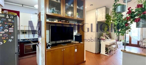 5-salle Appartement à Montale, Italy No. 306959 11