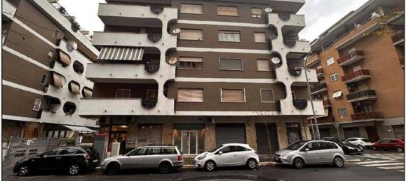 Квартира с 4 спальнями в Рим, Италия № 321494 6