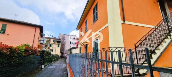 5 rooms Apartment in La Spezia, Italy No. 103062 4