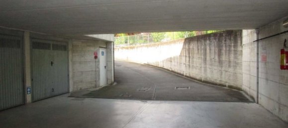 2 rooms Apartment in Carate Brianza, Italy No. 3643 18