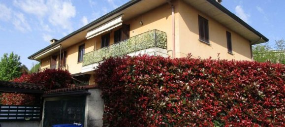2 rooms Apartment in Carate Brianza, Italy No. 3643 8