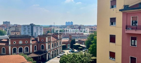 5 rooms Apartment in Brescia, Italy No. 14762 21