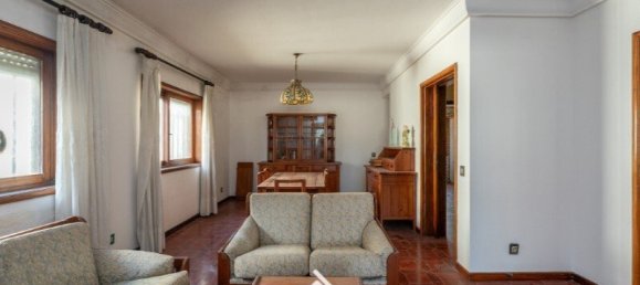 Villa de 3 dormitorios en Sao Felix da Marinha, Portugal No. 134782 2