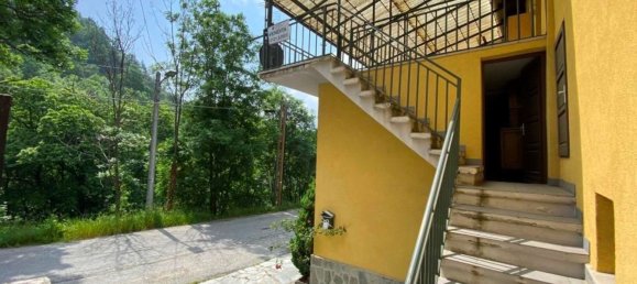 Дом с 5 комнатами в Рур, Италия № 71473 15