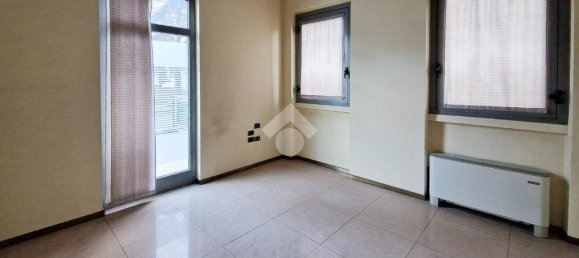 6 rooms Commercial property in Verona, Italy No. 324250 6