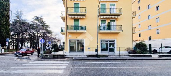 6 rooms Commercial property in Verona, Italy No. 324250 19