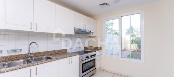 2 bedrooms Villa in Dubai, UAE No. 27676 7