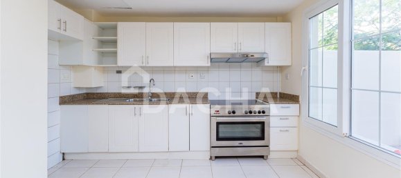 2 bedrooms Villa in Dubai, UAE No. 27676 5