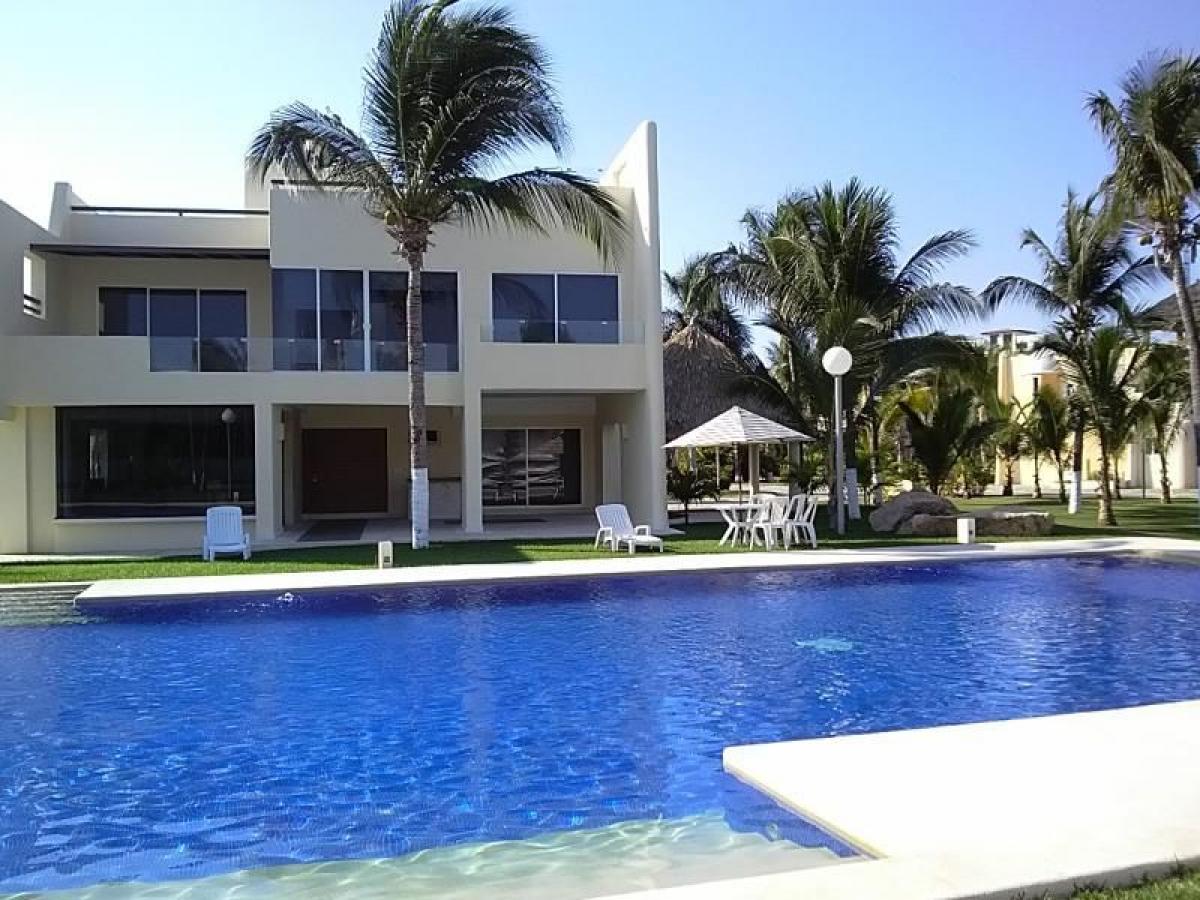 Дом с 4 спальнями в Герреро, Мексика № 171150