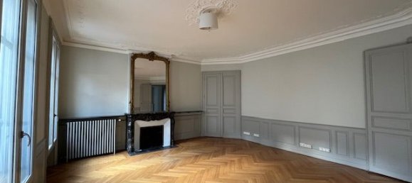 589m² Office in Nancy, France No. 45493 5