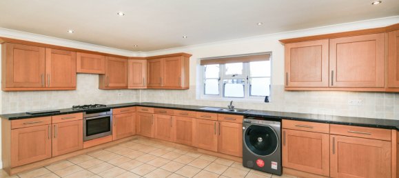 3 Schlafzimmer Haus in Spalding, United Kingdom, Nr. 2453 5