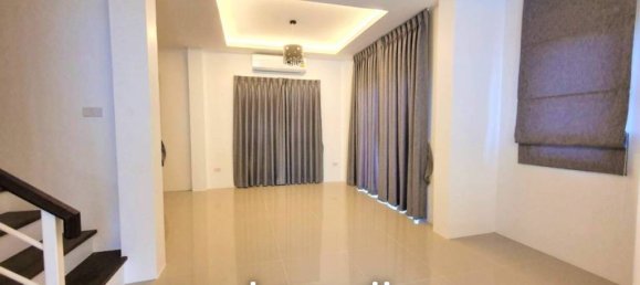 3 bedrooms Cafe / restaurant in Pattaya, Thailand No. 16048 2