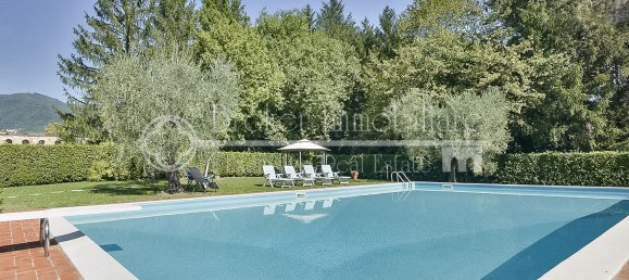17 rooms Villa in Capannori, Italy No. 127009 8