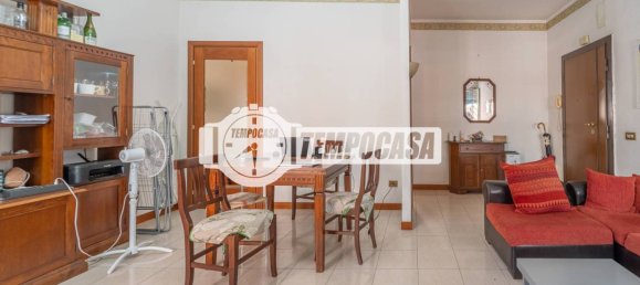 3 bedrooms Apartment in Rome, Italy No. 350264 5
