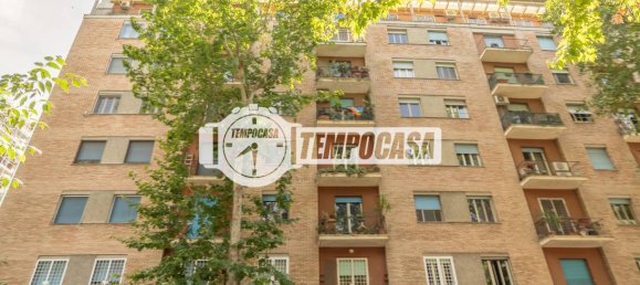 3 bedrooms Apartment in Rome, Italy No. 350264 39