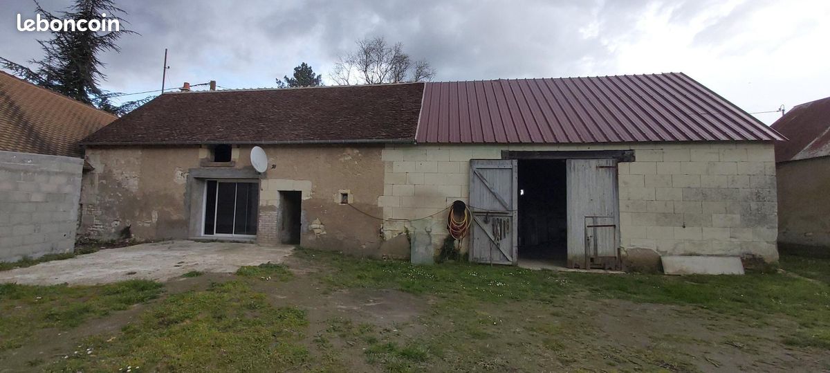 2 bedrooms House in Thesee, France No. 249045