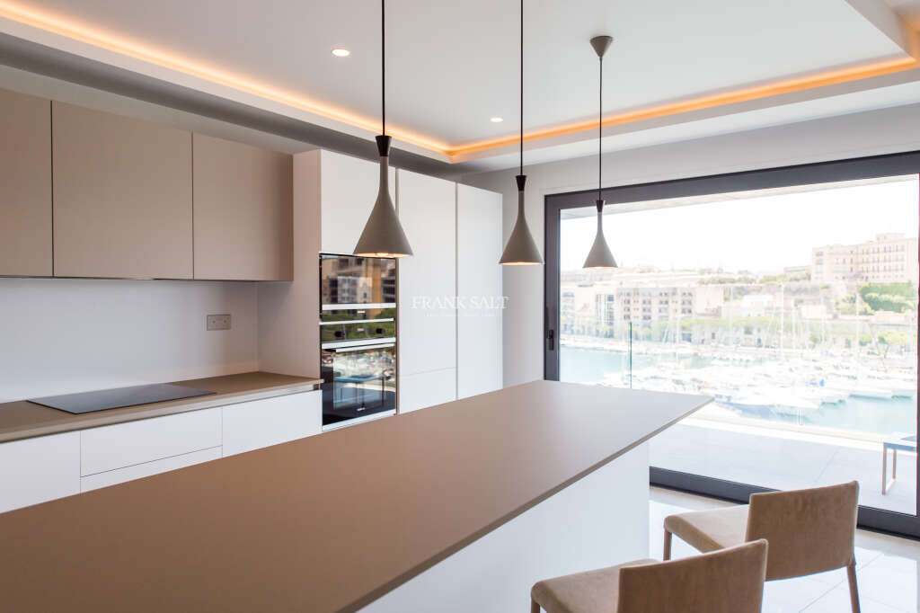 3 chambres Appartement à Ta' Xbiex, Malta No. 9766