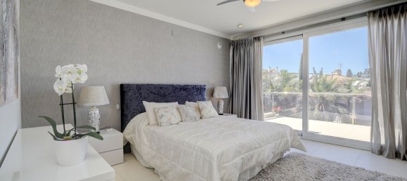 5 bedrooms Villa in Marbella, Spain No. 87386 21