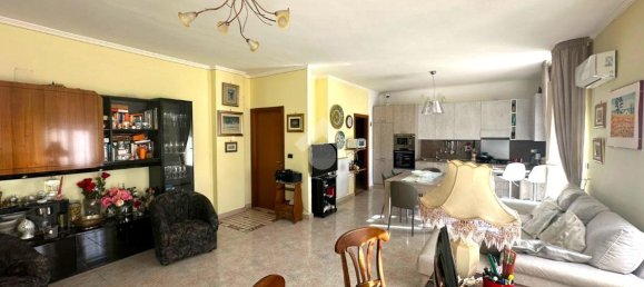 4 rooms Apartment in Foggia, Italy No. 24437 5