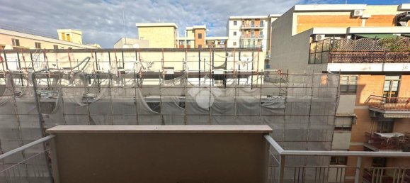4 rooms Apartment in Foggia, Italy No. 24437 23