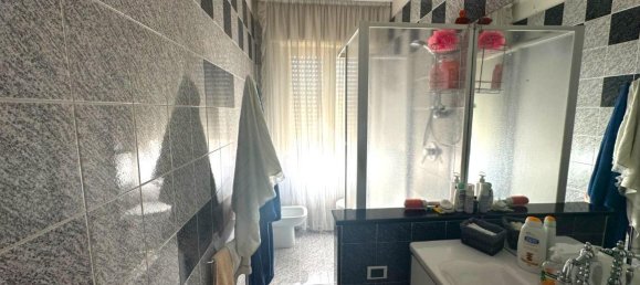 4 rooms Apartment in Foggia, Italy No. 24437 14